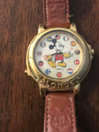 Disney MICKEY MOUSE MUSICAL CHARACTER WATCH Plays It ' s a Small World 2