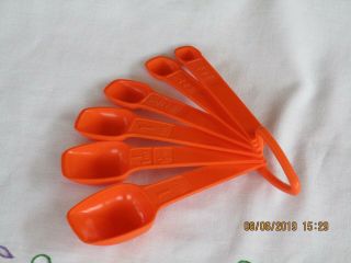 Vintage 1270 - 2 Tupperware Set Of (6) Orange Measuring Spoons 7 "
