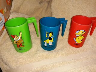 Vintage Walt Disney Productions Snow White,  Dopey&doc 4 " Plastic Handle Cup Mug