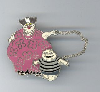 Disney Nightmare Before Christmas Mom With Corpse Kid On Leash Chain Pin & Card