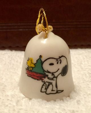 Vintage Peanuts Snoopy With Tree.  Ceramic Mini Bell Christmas Ornament.  Taiwan