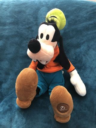 Disney Store Goofy Plush Stuffed Animal 23 Inches