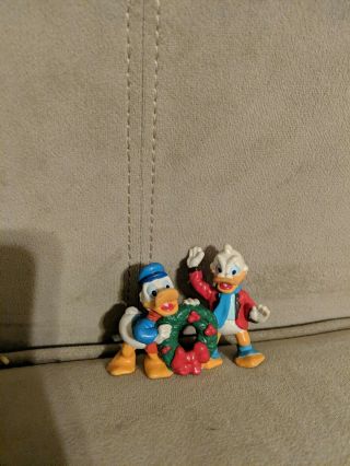 Disney Uncle Scrooge Mcduck & Donald Duck W Wreath Pvc Figure Applause