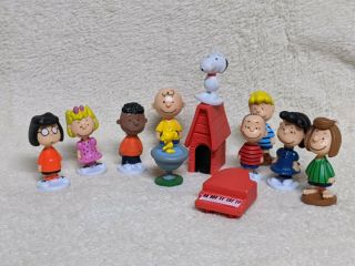 Set Of 12 Peanuts Charlie Brown Snoopy Figure Cake Topper Kid Doll Gift Toys Us