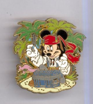 Disney Pirates Of The Caribbean Mickey Mouse As Jack Sparrow Treasure Key Pin