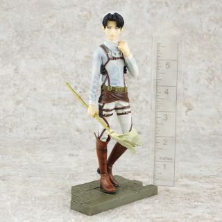 R409 Prize Anime Character Figure Attack On Titan