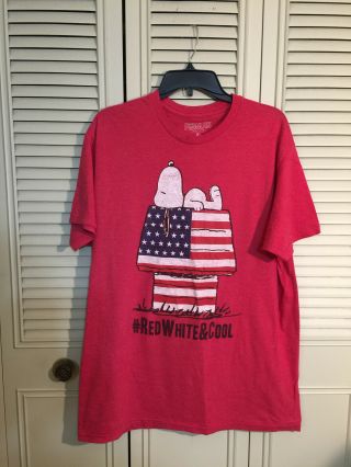 Peanuts Snoopy On Dog House Red White And Cool Red Extra Large Xl T - Shirt