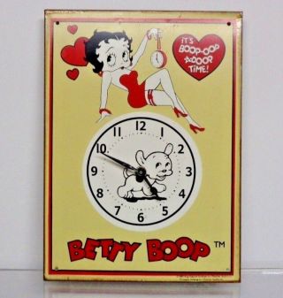 Betty Boop 2002 Tin Wall Clock - Aa Battery Operated