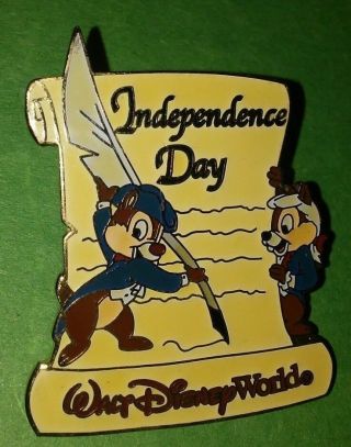Walt Disney World Chip & Dale Collectible Pin Authentic Independence Day