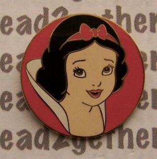 Disney Pin Wdw Cast Lanyard Series Snow White