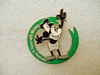 Disney Dlr Annual Passholder Mickey 75th Anniversary Steamboat Willie Pin