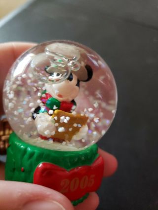 Disney 2005 Christmas Caroling Mickey Mouse Mini Snow Globe JC Penney 3