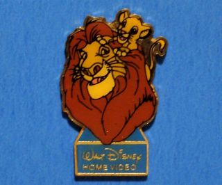 Walt Disney Home Video - Mufasa & Simba - The Lion King Movie - Vintage Lapel Pin