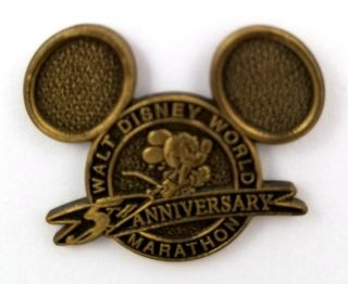 Walt Disney World Marathon 5th Anniversary Disney Pin W/ Mickey Mouse