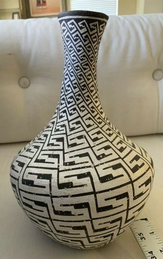 Collector Acoma Tall Vase Marie Z Chino 10.  5 " H.