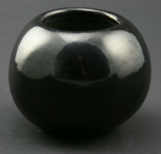 Maria Martinez (1887 - 1980) - San Ildefonso Black Polished Jar,  c.  1960 3