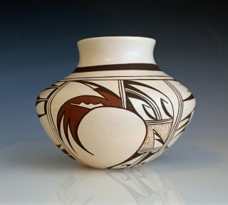 Hopi Pottery Jar By Grace Navasie (frog Woman Daughter) Info Abt Signature