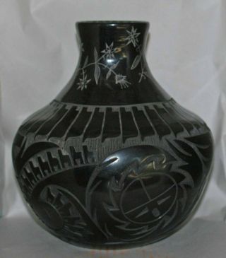 Santa Clara/pojoaque Pot By Lucy Year Flower,  8 " T X 7 " W,  Fantastic