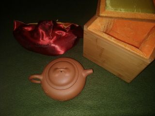 Chinese/japanese? Signed Tea Teapot W/lid Red Pottery Clay Porcelain W/box