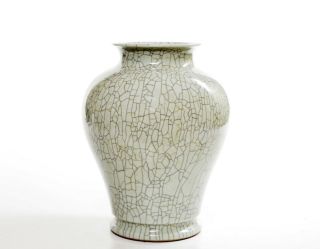 A Very Fine Chinese " Ge - Type " Porcelain Jar