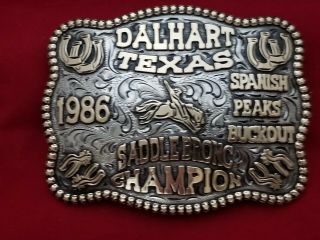 1986 Vintage Rodeo Trophy Belt Buckle Dalhart Texas Saddle Bronc Rider Champ 566