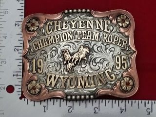 1995 TROPHY RODEO BELT BUCKLE VINTAGE CHEYENNE WYOMING TEAM ROPING CHAMPION 40 2