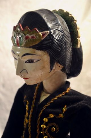 Emban Geulis Elegant Court Dancer Wayang Golek Wooden Puppet From Java