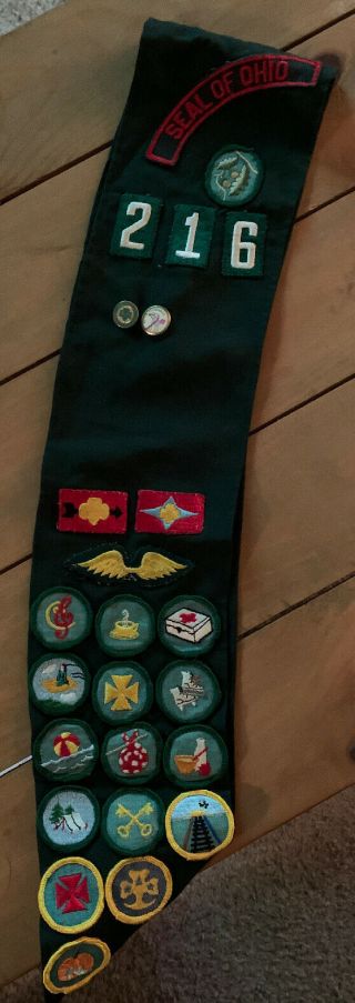 Vintage? Girl Scout Sash With Badges & Pins Rockwood Ohio Troop 216 Usa