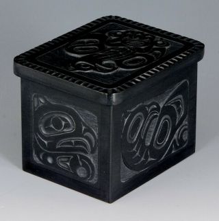 Very Fine Haida Native Indian Denny Dixon Carved Argillite Eagle Figural Box