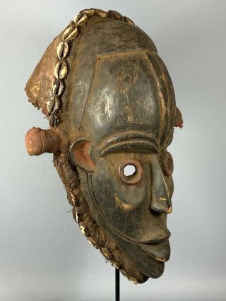 191023 - Old Tribal African Mask From The Chokwe - Angola.