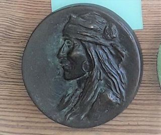 Joe Beeler,  C/a.  Bronze Medallion Of A Native American Indian 