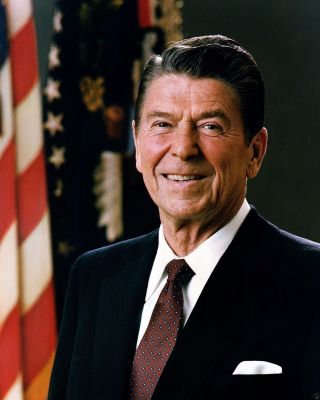 Portrait Of President Ronald Reagan 1983 - 8x10 Photo