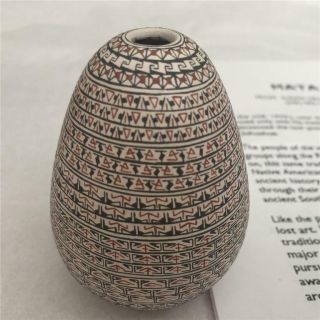 Mata Ortiz Pottery Hand Crafted Small Pot - Precision Band Work - Mexico -