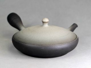 Tokoname Flat Teapot Kyusu By Junzo,  8 - 130 : D111 H57mm,  100ml