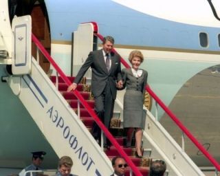 President Ronald Reagan Departs Air Force One Moscow Airport - 8x10 Photo