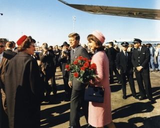 8x10 Photo: John F.  Kennedy And Jackie Arrive At Dallas,  November 22,  1963