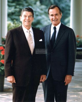 President Ronald Reagan With Vice President George Bush - 8x10 Photo (rt788)