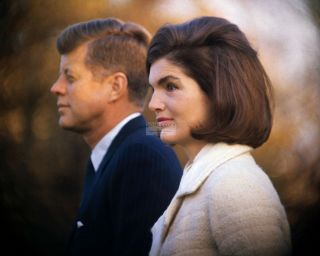 John F.  Kennedy & First Lady " Jackie " Jacqueline In 1963 - 8x10 Photo (zy - 334)