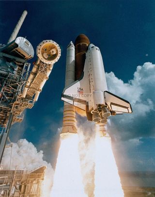 Maiden Launch Of Space Shuttle Atlantis In 1985 - 8x10 Nasa Photo (ep - 269)