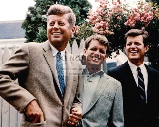 Sen John F.  Kennedy With Brothers Robert And Edward In 1960 8x10 Photo (aa - 414)