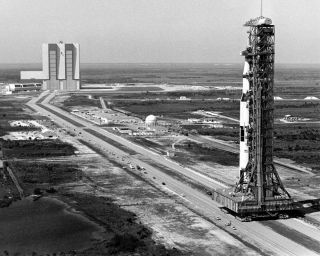Apollo 10 Saturn V Rollout From Vehicle Assembly Building - 8x10 Photo (ep - 344)