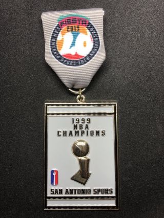2019 Fiesta Medal “1999 Championship Banner”