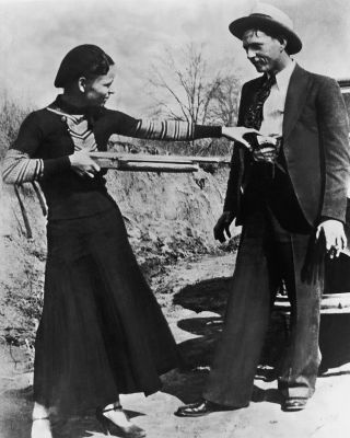 8x10 Photo: Bonnie Parker And Clyde Barrow,  Depression - Era Gangster Outlaws