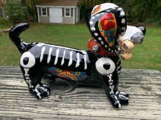 El Perrito Meando Dog Painted Mexican Talavera Day Of The Dead 10x7x6 Black Z40