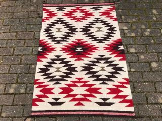 ANTIQUE NAVAJO RUG WITH REPEATING CHEVRONS - WOOLS & COLORS - FINE BLANKET 2