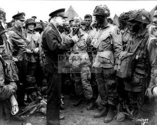 General Dwight D.  Eisenhower W/ Paratroopers Before D - Day - 8x10 Photo (zz - 002)