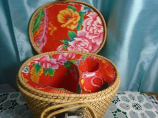 Vintage Chinese Travel Tea Pot w/ 4 Cups in Woven Rattan Picnic Basket (Un -) 3
