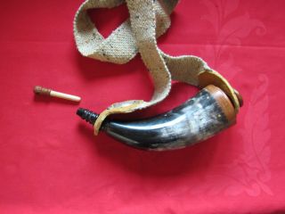 Powder Horn,  Workmanship,  Base Fitted into the Black/White Horn - 758A 3