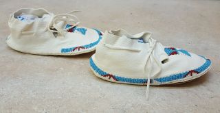 HANDCRAFTED BLUE BEADED WHITE BUCKSKIN NATIVE AMERICAN INDIAN KIDS MOCCASINS 2