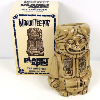 Mondo Tee - kis Planet of the Apes Tiki Mug Lawgiver Bone Variant Collectible 2